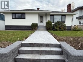 4810 Northlawn Dr in Burnaby, BC - Building Photo