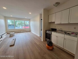 1 Willis Pl in Keansburg, NJ - Building Photo