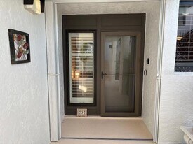 737 Bayport Wy, Unit D in Longboat Key, FL - Building Photo