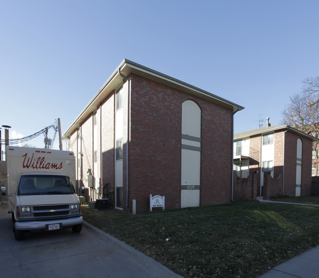 4727 Baldwin Ave in Lincoln, NE - Foto de edificio - Building Photo