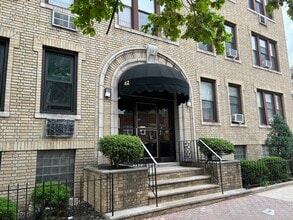 42 Van Wagenen Ave, Unit 10 in Jersey City, NJ - Building Photo - Building Photo