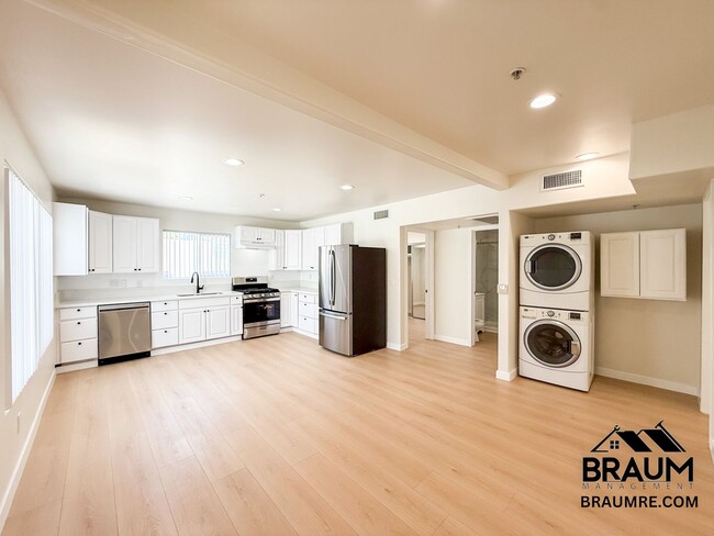 property at 1415 Centinela Ave