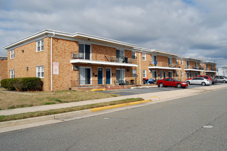 Venice Park Apartments in Atlantic City, NJ - Building Photo - Building Photo