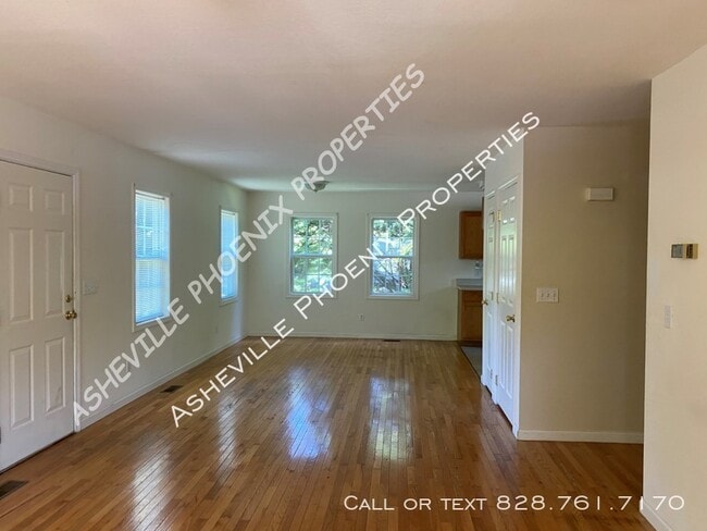 101 Lanier Ln in Swannanoa, NC - Building Photo - Building Photo