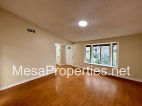 653 N Lancewood Ave in Rialto, CA - Building Photo - Building Photo