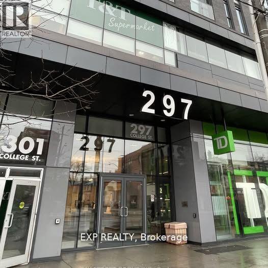 297 College St in Toronto, ON - Building Photo - Building Photo