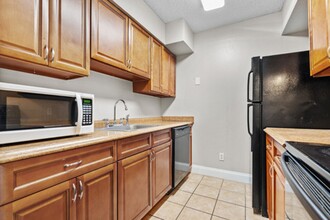 375 Wymore Rd-Unit -375-204 in Altamonte Springs, FL - Building Photo - Building Photo