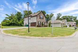 1061 Daniel Ln in Spring Hill, TN - Building Photo - Building Photo