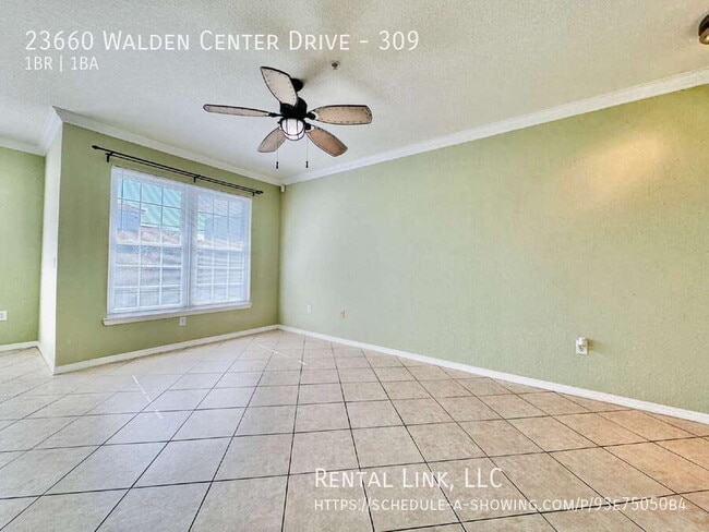 23660 Walden Center Dr in Estero, FL - Foto de edificio - Building Photo