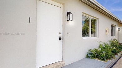 74 W 15th St in Hialeah, FL - Building Photo - Building Photo