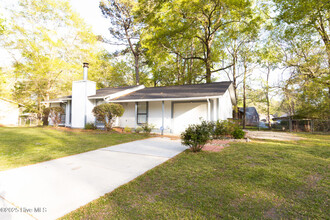 190 Winter Pl in Jacksonville, NC - Building Photo - Building Photo