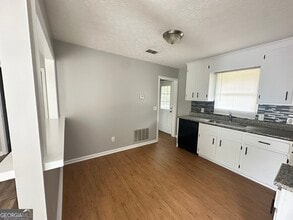 271 E Wright St in Winder, GA - Building Photo - Building Photo