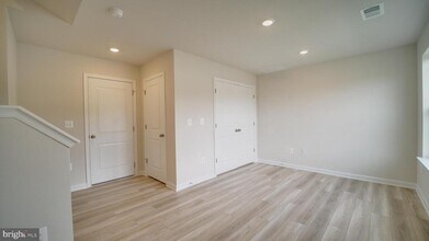 42 Rolling Branch Dr in Ranson, WV - Building Photo - Building Photo