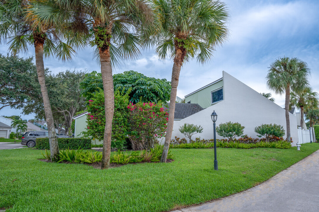 17031 Traverse Cir in Jupiter, FL - Foto de edificio