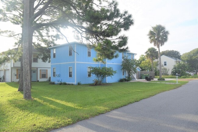 725 7th Ave N in Jacksonville Beach, FL - Building Photo - Building Photo