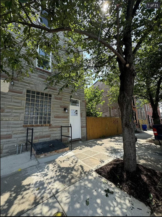 1419 Bank St, Unit #2 Loft Vaulted Ceiling in Baltimore, MD - Foto de edificio - Building Photo