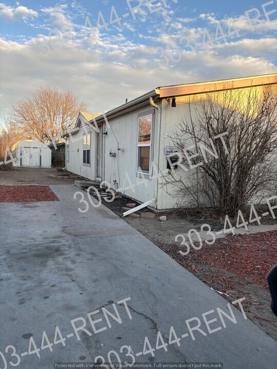 8412 Monroe Way in Denver, CO - Building Photo