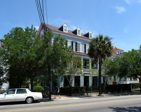 220 Calhoun St in Charleston, SC - Building Photo - Building Photo