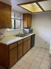 5550 Traffic Way in Atascadero, CA - Building Photo - Building Photo