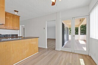 1002 12th St in Santa Monica in Santa Monica, CA - Building Photo - Building Photo