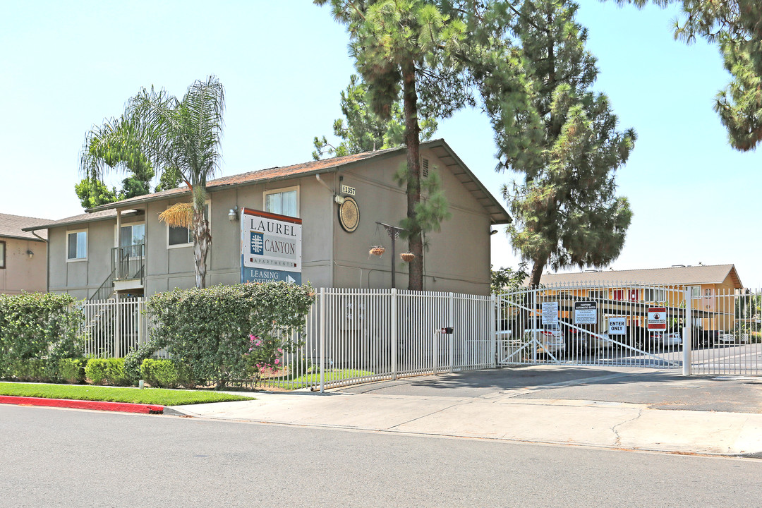 Laurel Canyon Apartments in Fresno, CA - Building Photo