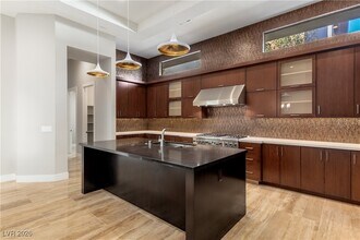 26 Cranberry Cove Ct in Las Vegas, NV - Building Photo - Building Photo