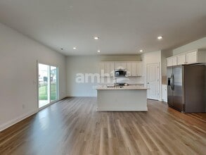 306 Pne Hl Ct in Delaware, OH - Building Photo - Building Photo