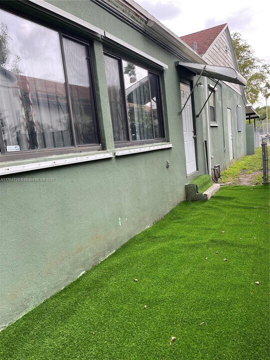 4761 NW 11th Ave in Miami, FL - Building Photo