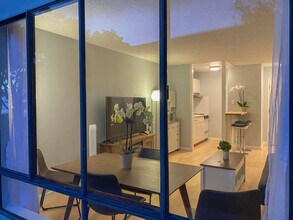 6 Captain Dr in Emeryville, CA - Building Photo - Building Photo