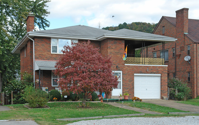 3608 Staunton Ave SE in Charleston, WV - Building Photo - Building Photo