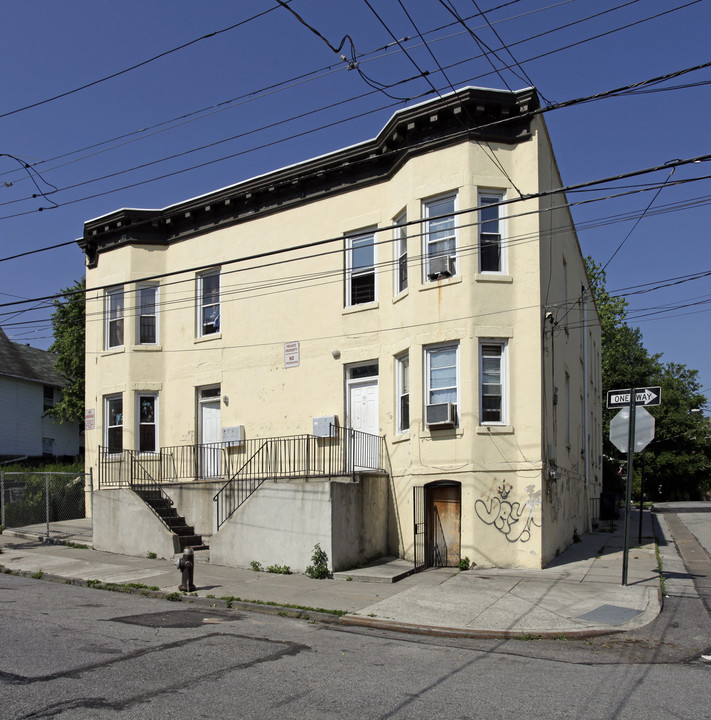 190-192 N Burgher Ave in Staten Island, NY - Building Photo