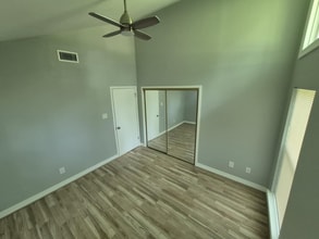 320 Lakeview Dr in Onalaska, TX - Building Photo - Building Photo