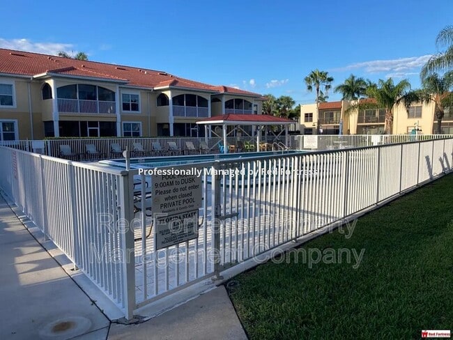 12505 McGregor Blvd in Ft. Myers, FL - Building Photo - Building Photo