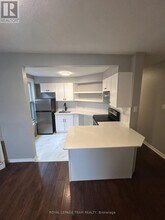 883 Somerset St W in Ottawa, ON - Building Photo - Building Photo