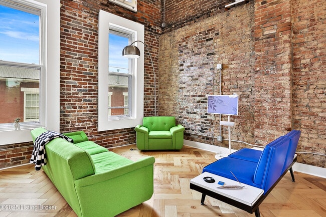 property at 410 6th St