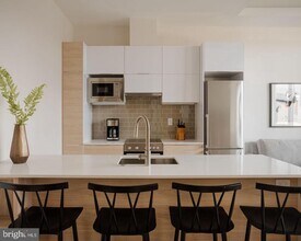 313 Race St in Philadelphia, PA - Building Photo - Building Photo