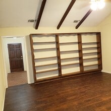 2308 Lake W Dr in Taylor, TX - Building Photo - Building Photo