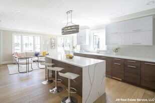 23 Winslow Rd in Brookline, MA - Building Photo