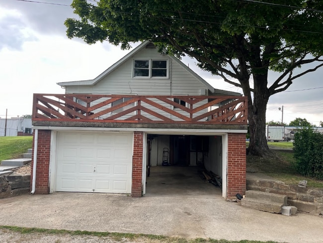 1322 Emery Xing Rd in Clarksville, IN - Building Photo - Building Photo