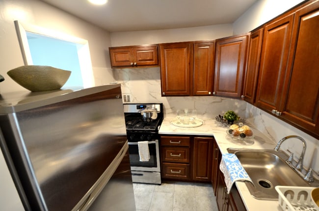 property at 563 Wilson Bridge Dr