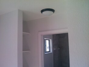 516 NW 10th St in Hallandale Beach, FL - Foto de edificio - Building Photo