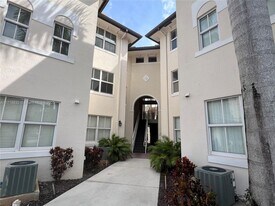 11603 NW 89th St in Doral, FL - Building Photo