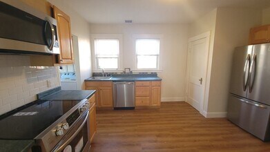 25 Bailey St in Somerville, MA - Building Photo - Building Photo