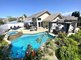 25662 Cresta Loma in Laguna Niguel, CA - Building Photo