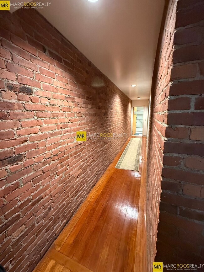 111 Gainsborough St in Boston, MA - Foto de edificio - Building Photo