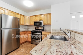 447 Meade Ct in East Brunswick, NJ - Building Photo - Building Photo
