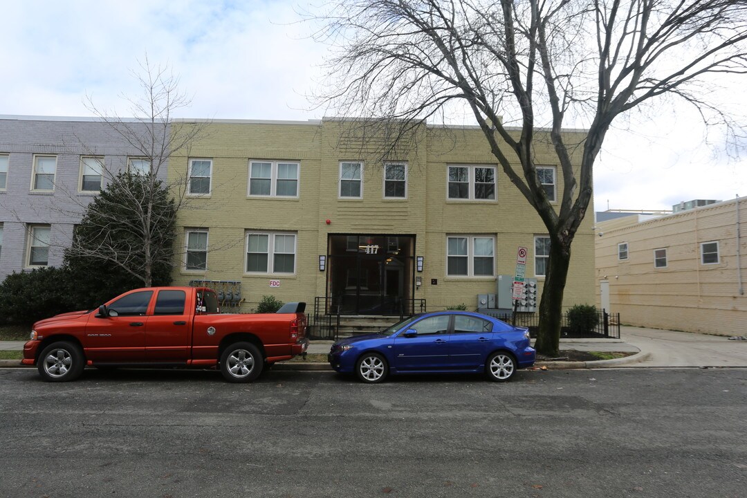 417 18th St NE in Washington, DC - Foto de edificio