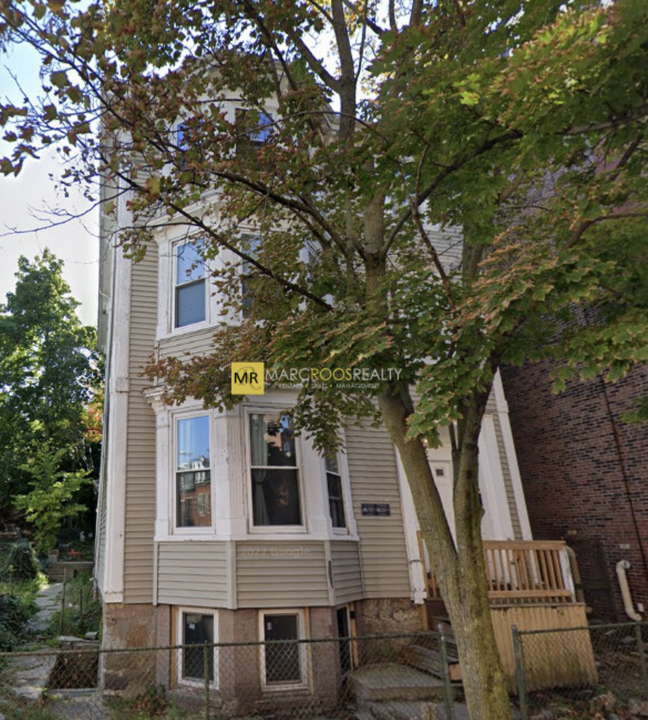 44 Delle Ave, Unit 2 in Boston, MA - Foto de edificio