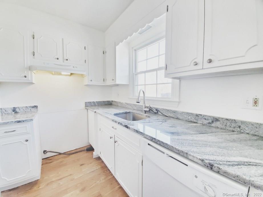 15 Park St in Norwalk, CT - Building Photo