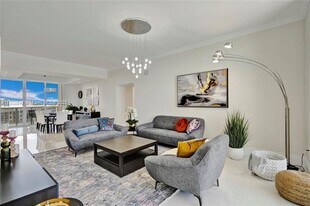 16001 Collins Ave in Sunny Isles Beach, FL - Building Photo